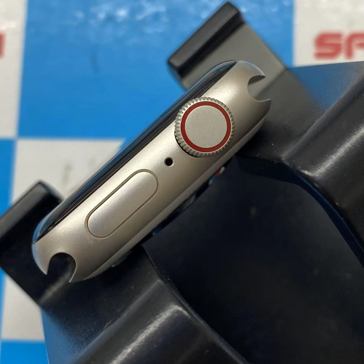 Apple Watch SE 第2世代 40mm GPS＋Cellularモデル 32GB スターライト MNQ53J/A SIMフリー 訳あり品