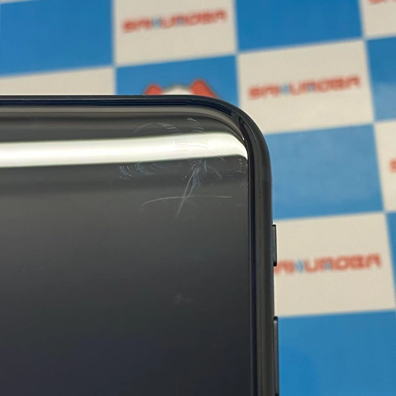 iPhoneSE 第3世代 64GB ミッドナイト MMYC3J/A SIMフリー 美品