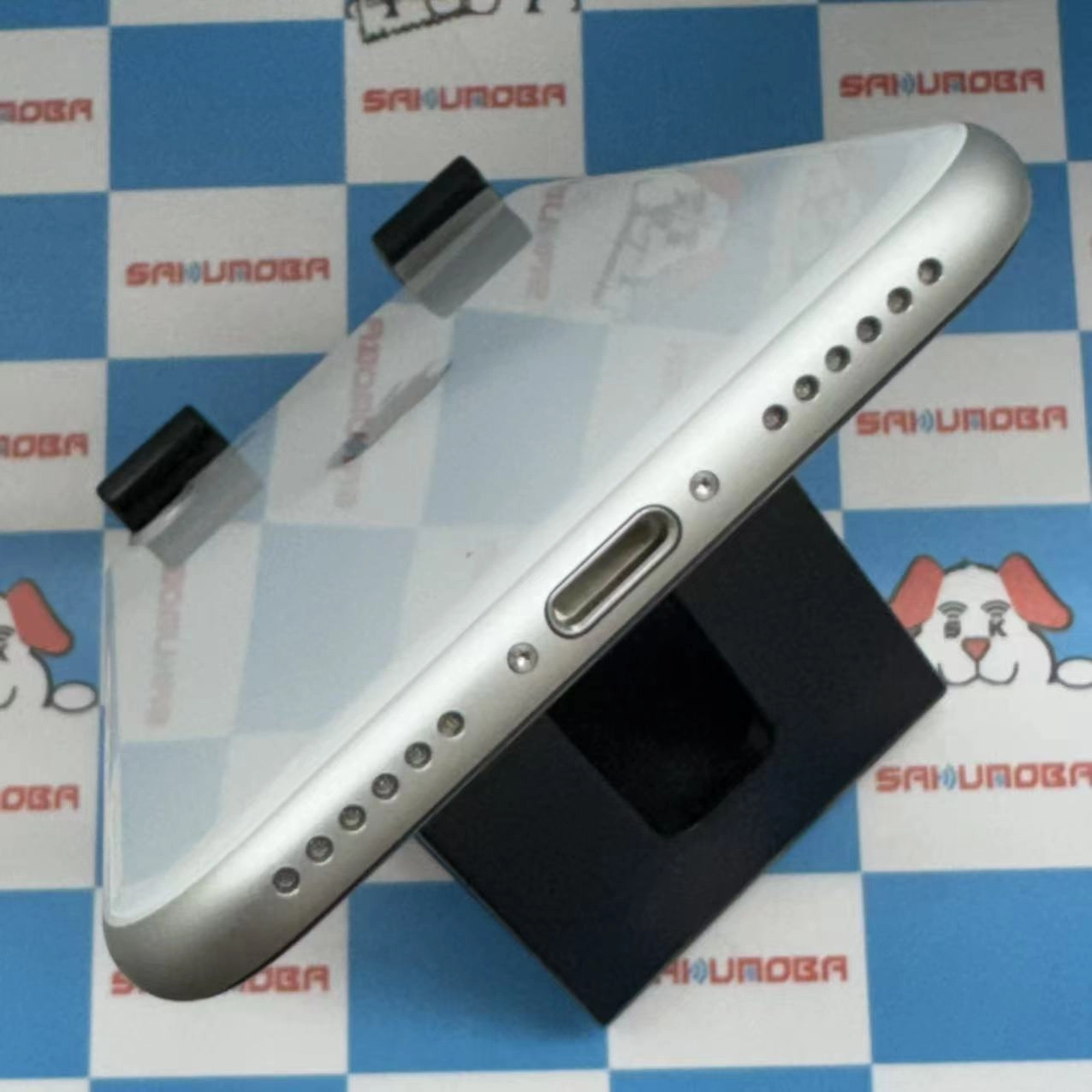 iPhoneSE 第2世代 64GB ホワイト NX9T2J/A SIMロック解除済 SIMフリー 新品同様