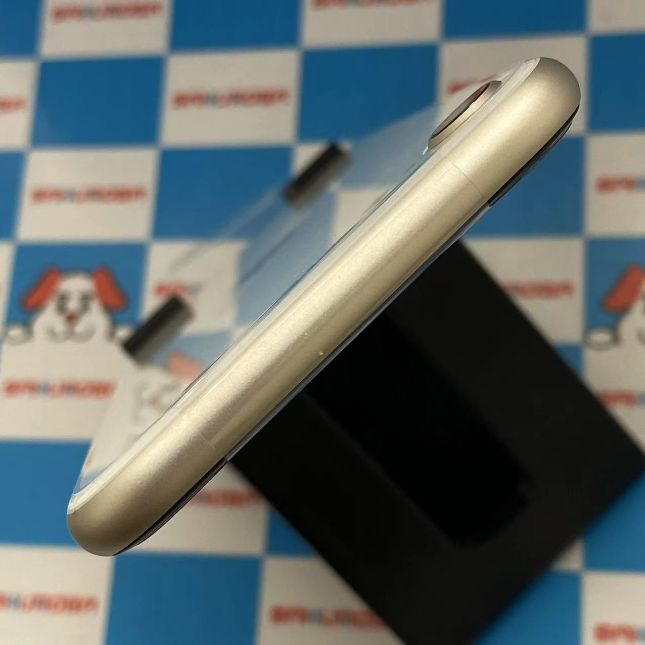 iPhoneSE 第3世代 128GB スターライト MMYG3J/A SoftBank版SIMフリー 開封未使用品