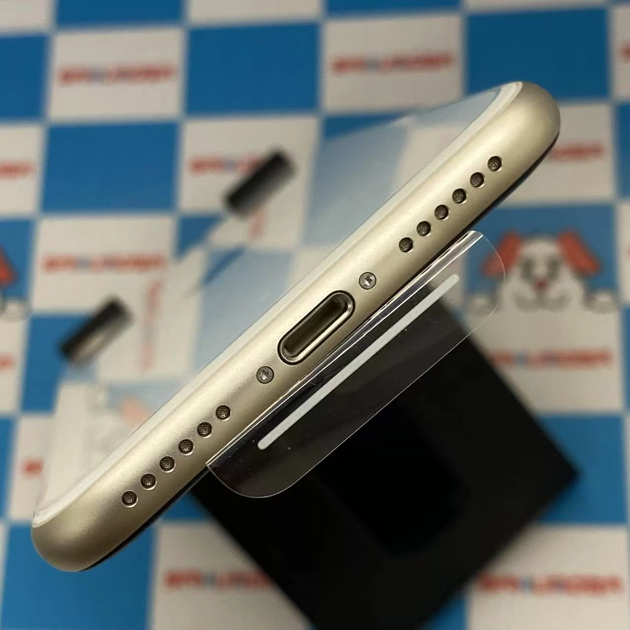 iPhoneSE 第3世代 128GB スターライト MMYG3J/A SoftBank版SIMフリー 開封未使用品