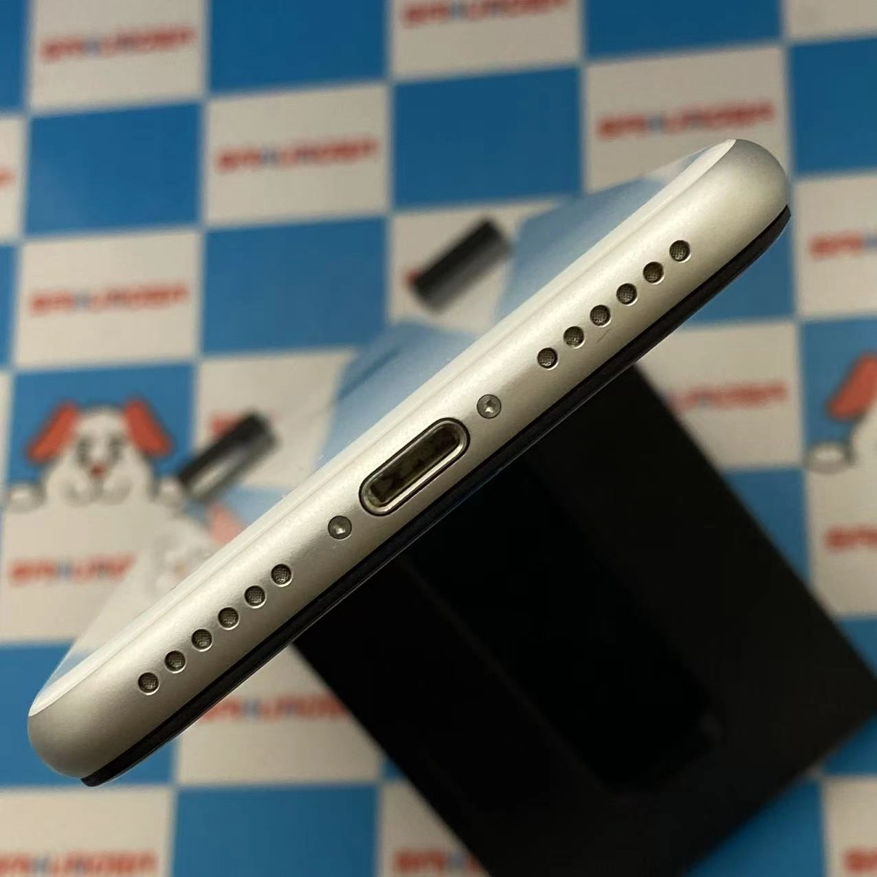 iPhoneSE 第2世代 64GB ホワイト MX9T2J/A docomo版SIMフリー ジャンク品