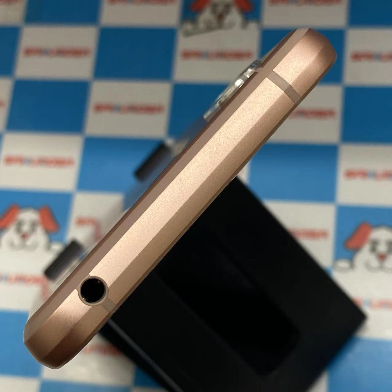 AQUOS sense3 basic 32GB ライト SHV48 AU版SIMフリー美品