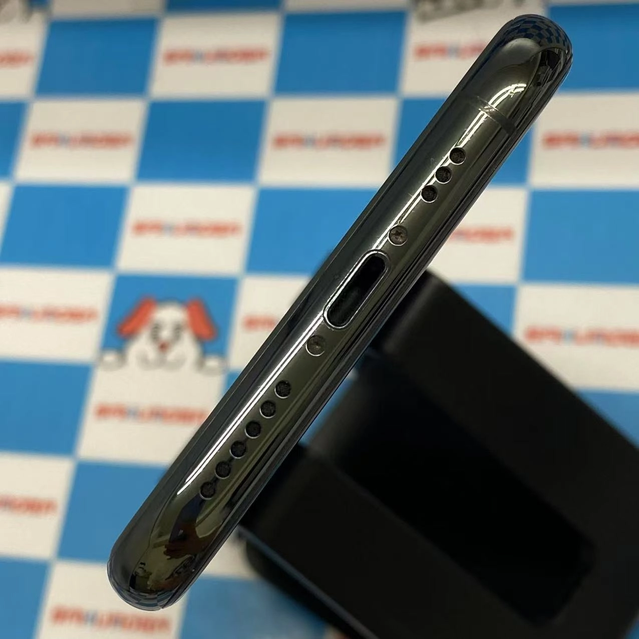 iPhone11 Pro 64GB ミッドナイトグリーン MWC62J/A SIMロック解除済 SoftBank