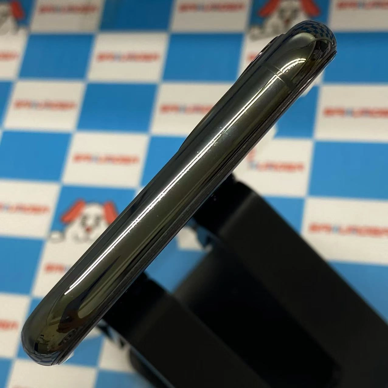 iPhone11 Pro 64GB ミッドナイトグリーン MWC62J/A SIMロック解除済 SoftBank