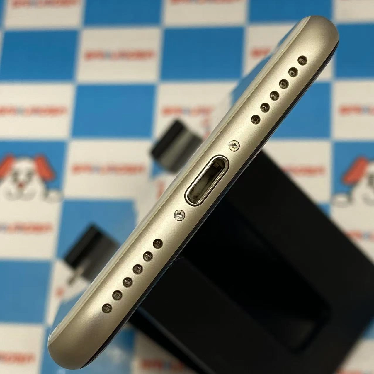 iPhoneSE 第3世代 64GB スターライト MMYD3J/A SoftBank版SIMフリー美品