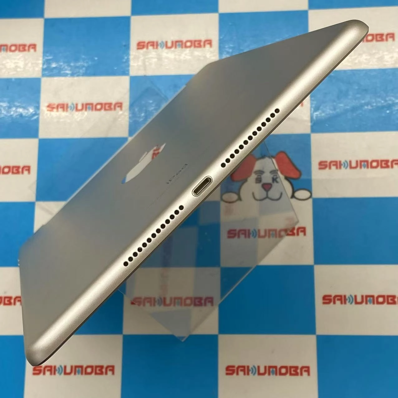 iPad 第5世代 Wi-Fi+Cellularモデル 32GB MP1L2J/A docomo版SIMフリー 訳あり品