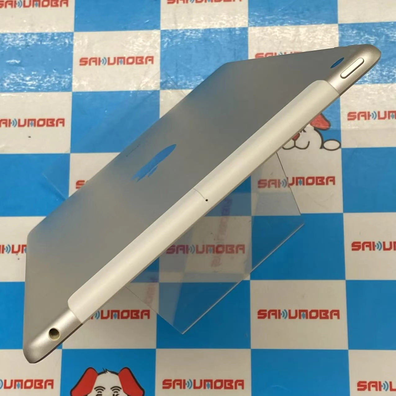 iPad 第5世代 Wi-Fi+Cellularモデル 32GB MP1L2J/A docomo版SIMフリー 訳あり品