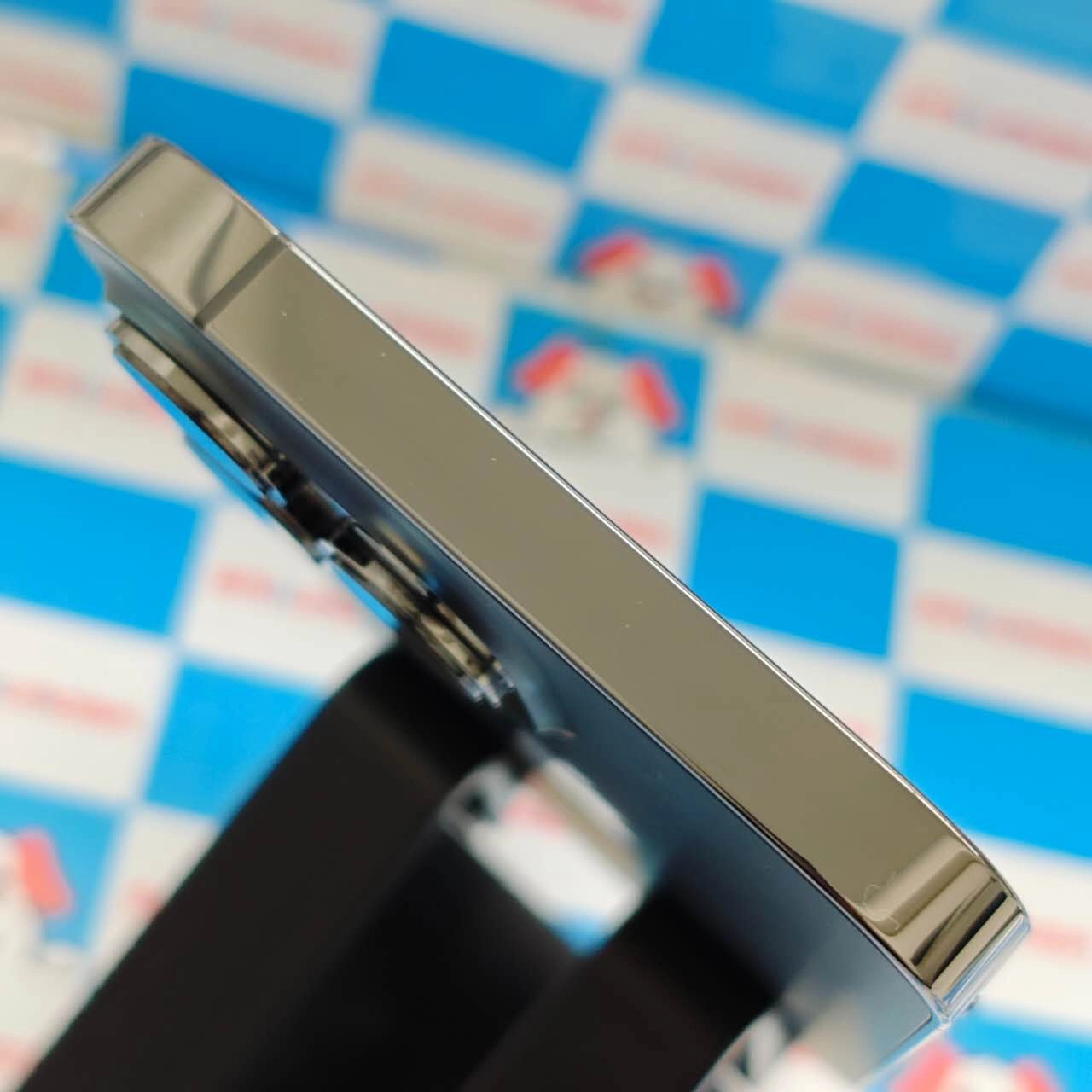 iPhone13 Pro 256GB グラファイト MLUN3J/A docomo版SIMフリー 極美品