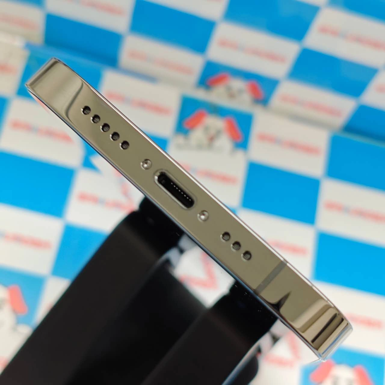 iPhone13 Pro 256GB グラファイト MLUN3J/A docomo版SIMフリー 極美品