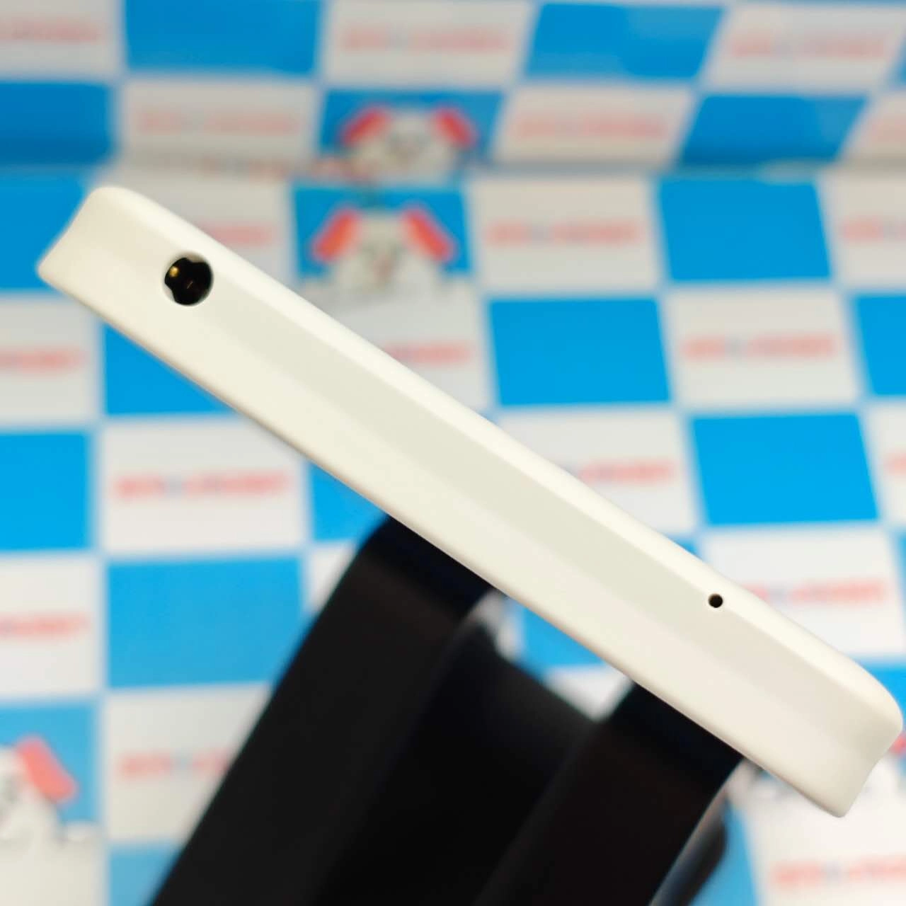 AQUOS wish2 64GB ホワイト SH-51C docomo版SIMフリー 極美品