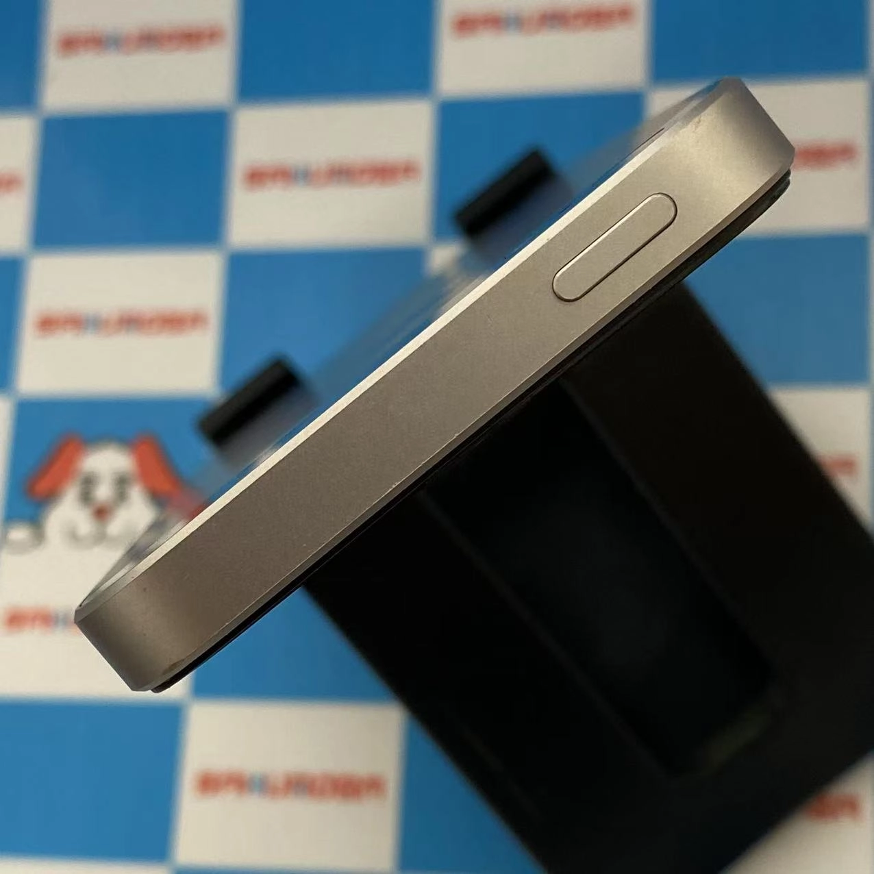 iPhoneSE 64GB スペースグレイ MLM62J/A SIMフリー 訳あり品