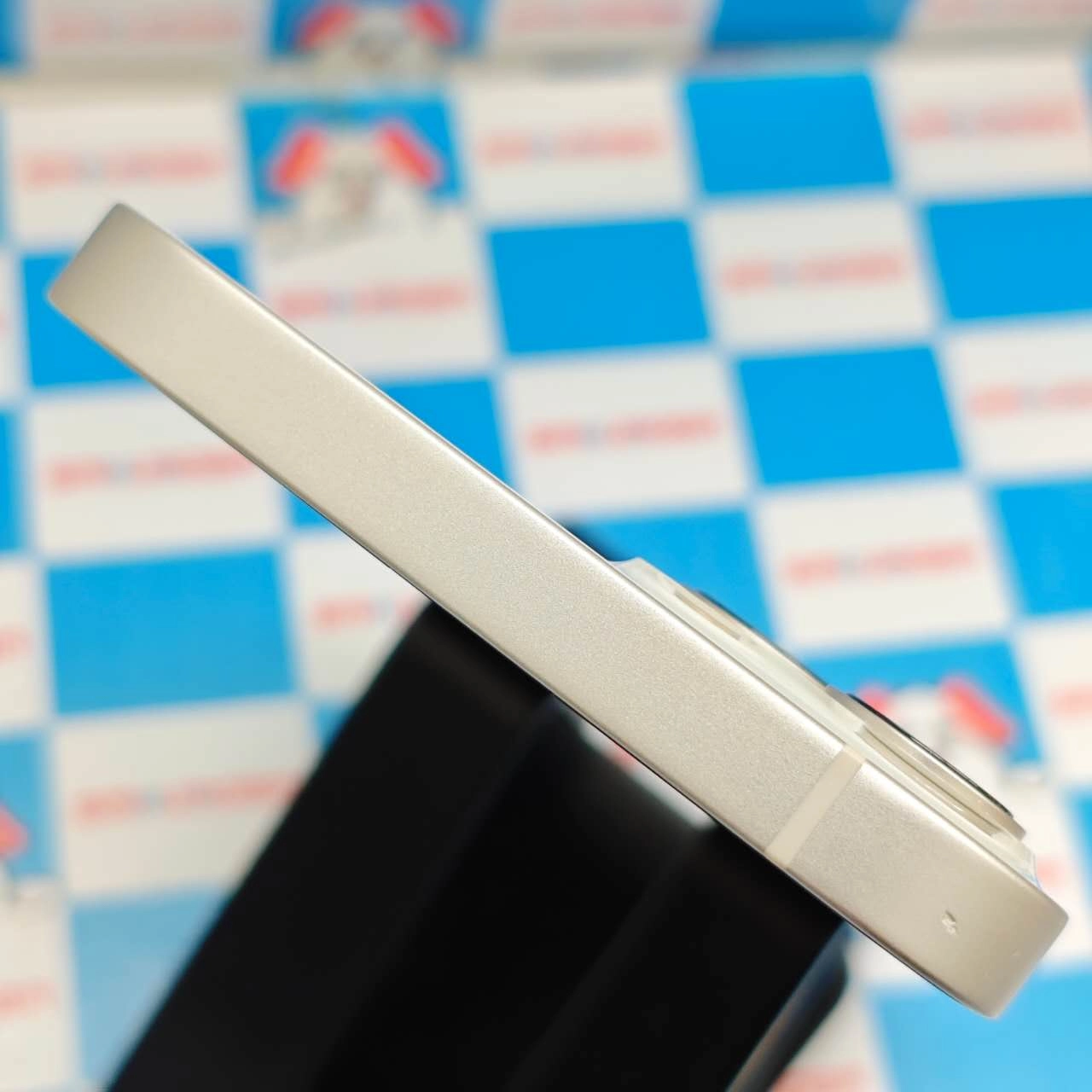 iPhone13 128GB スターライト MLND3J/A docomo版SIMフリー 美品