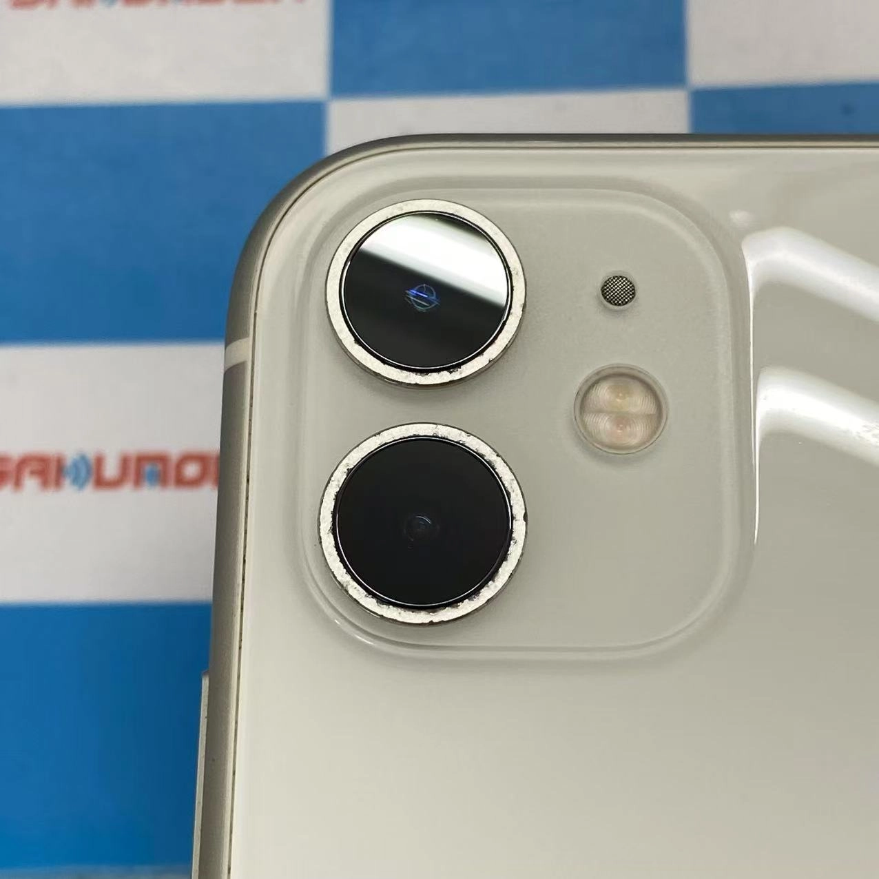 iPhone11 64GB ホワイト MWLU2J/A docomo版SIMフリー