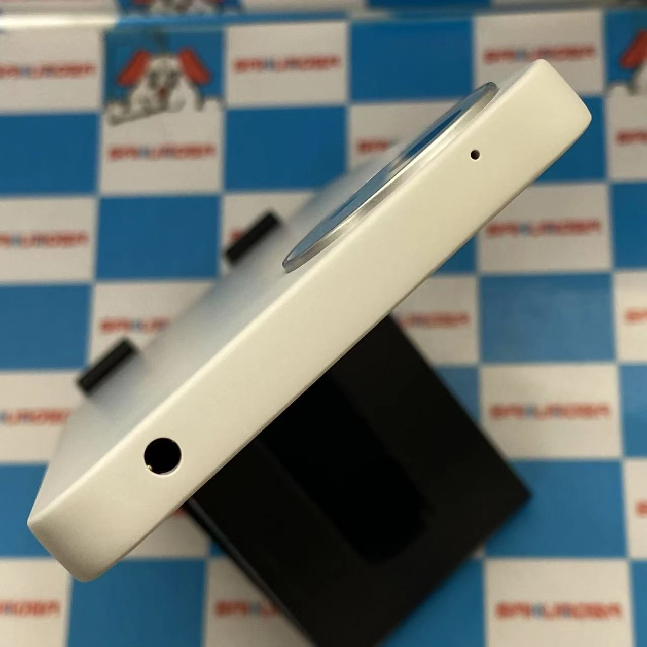 AQUOS wish5 4GB/64GB ユキ SH-52F docomo版SIMフリー 新品同様