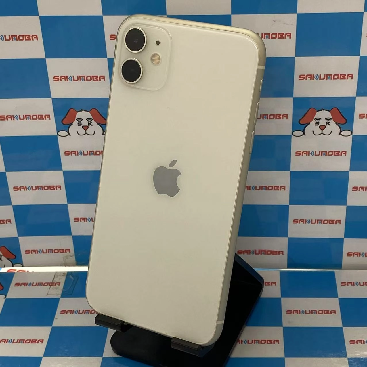 iPhone11 64GB ホワイト MWLU2J/A docomo版SIMフリー 極美品