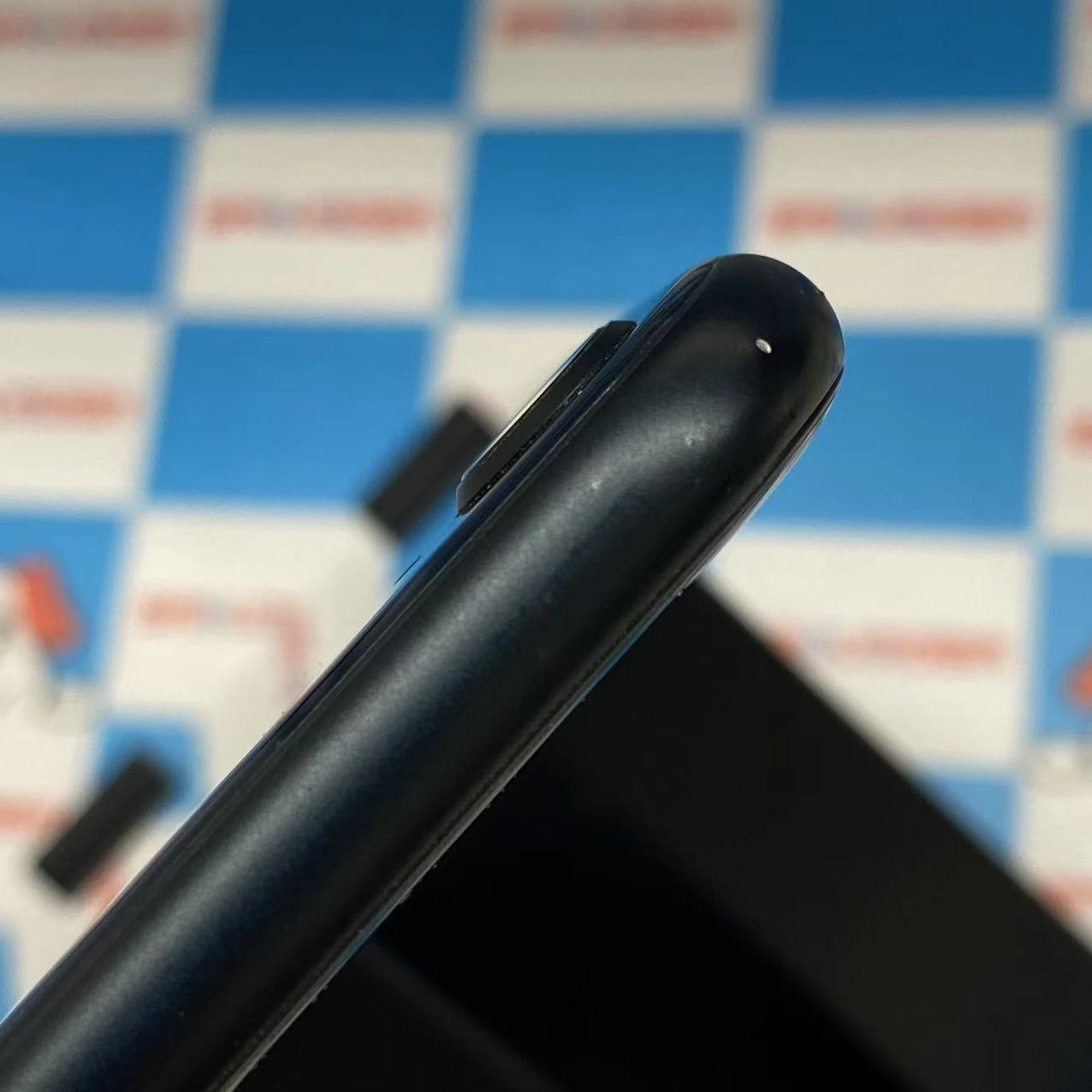 iPhoneSE 第3世代 64GB ミッドナイト MMYC3J/A AU版SIMフリー