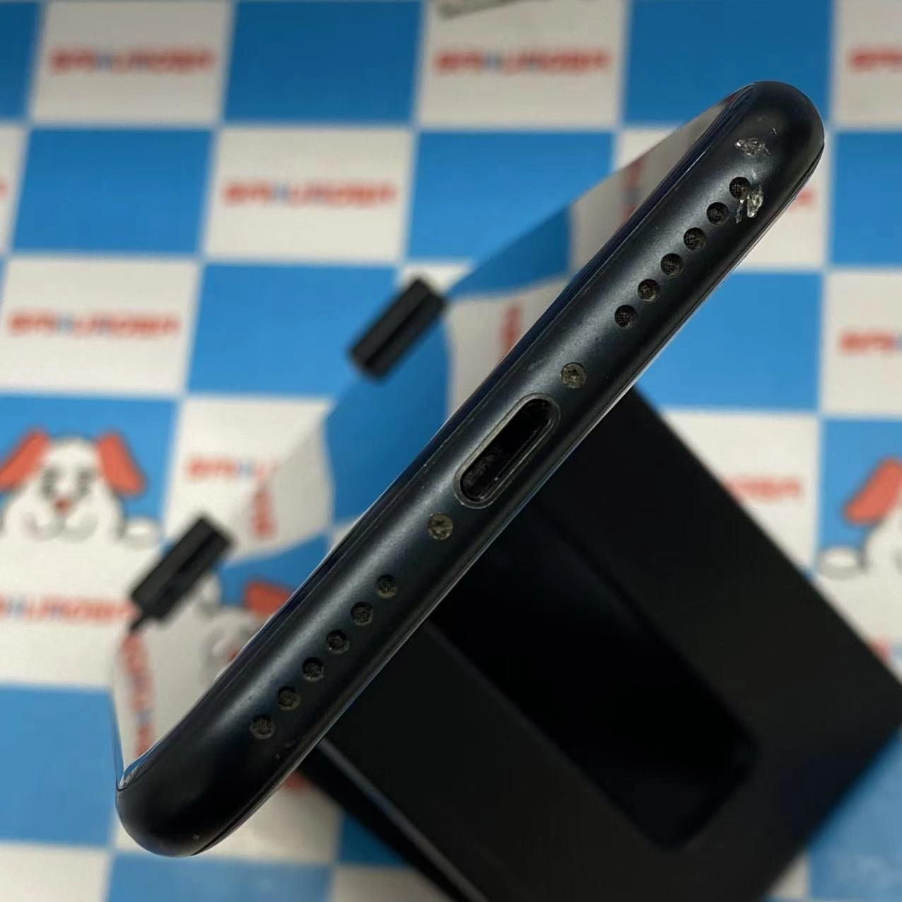 iPhoneSE 第3世代 64GB ミッドナイト MMYC3J/A AU版SIMフリー