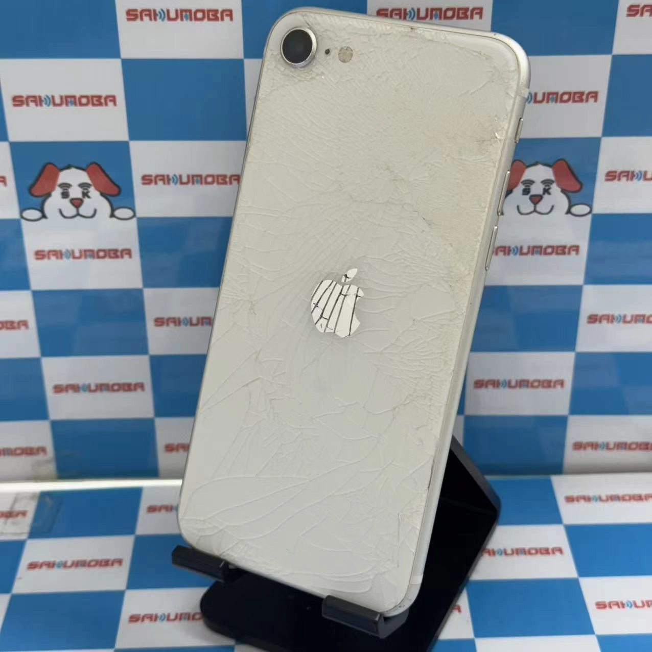 iPhoneSE 第3世代 64GB スターライト MMYD3J/A docomo版SIMフリー ジャンク品