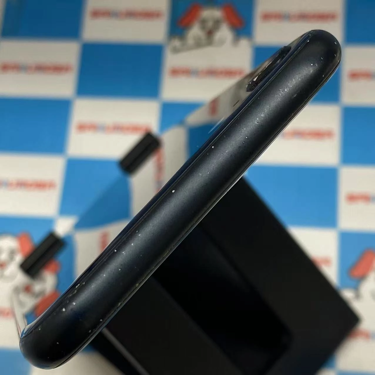 iPhoneSE 第3世代 64GB ミッドナイト MMYC3J/A AU版SIMフリー