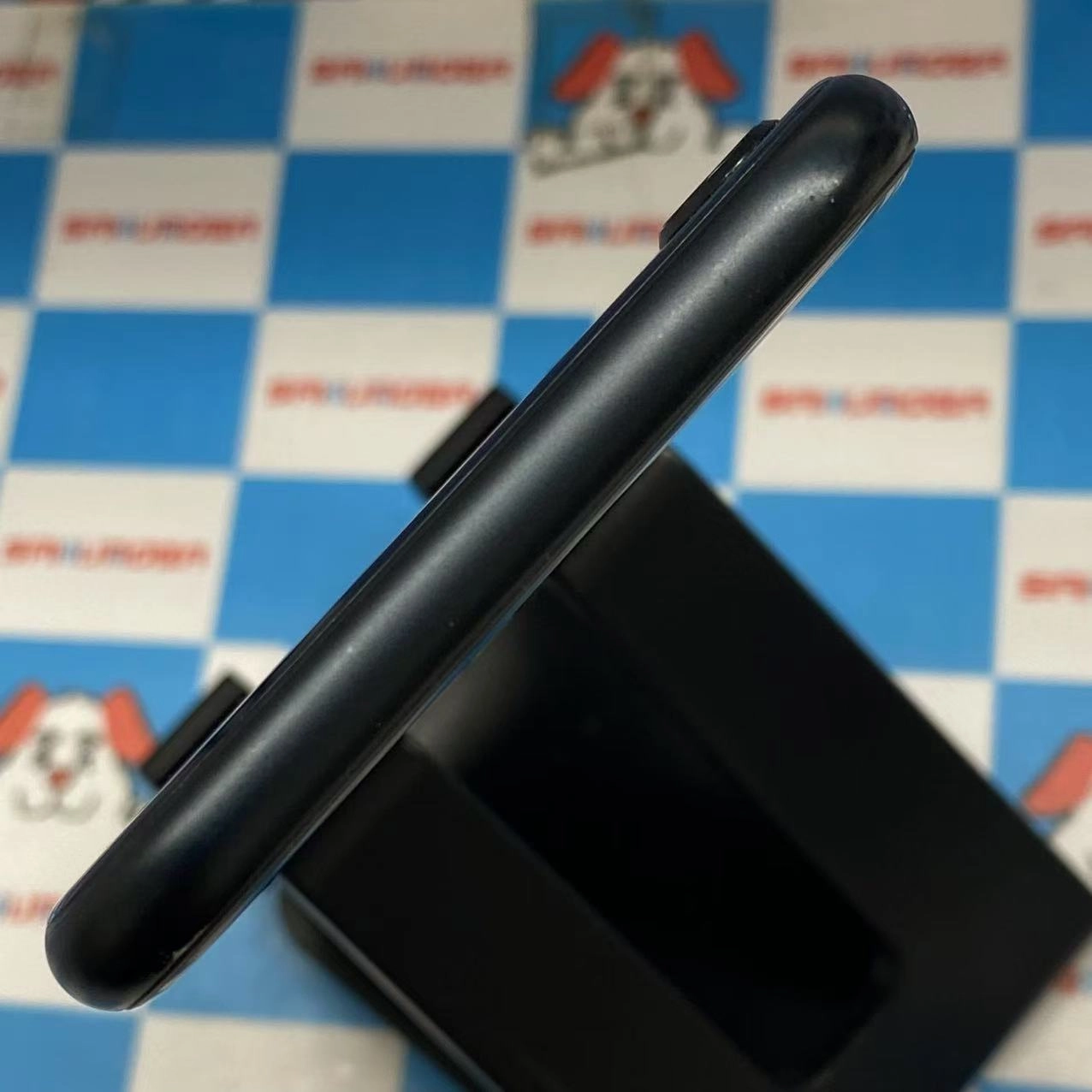 iPhoneSE 第3世代 64GB ミッドナイト MMYC3J/A AU版SIMフリー