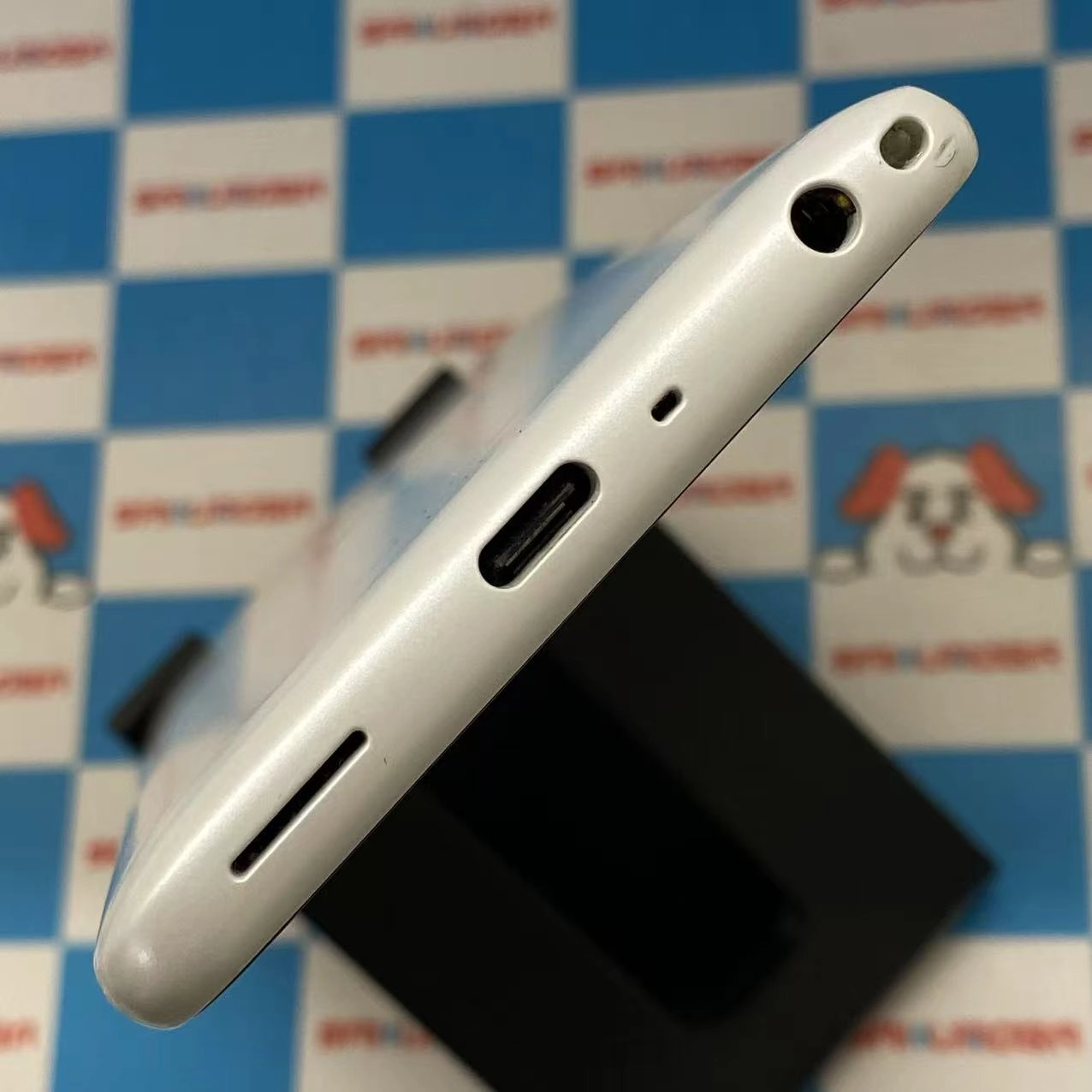 arrows Be4 32GB ホワイト F-41A docomo版SIMフリー