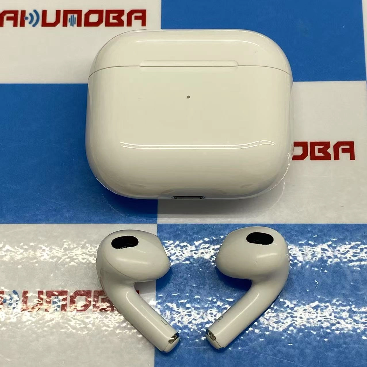 AirPods 第3世代 Lightning充電ケース付き ホワイト MPNY3J/Aジャンク品 *