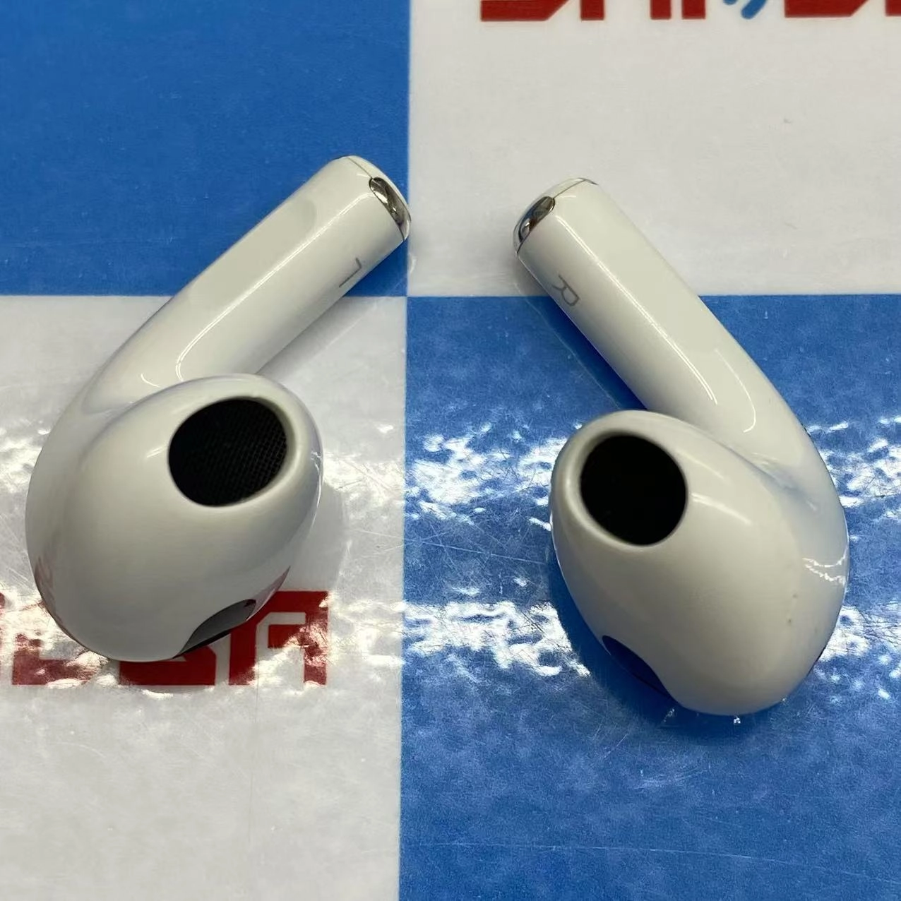 AirPods 第3世代 Lightning充電ケース付き ホワイト MPNY3J/Aジャンク品 *