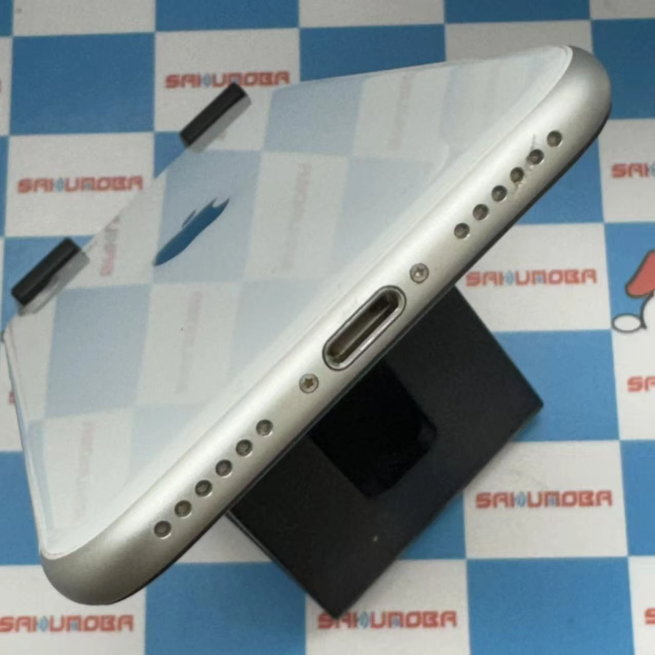 iPhoneSE 第2世代 64GB ホワイト MX9T2J/A docomo版SIMフリー ジャンク品