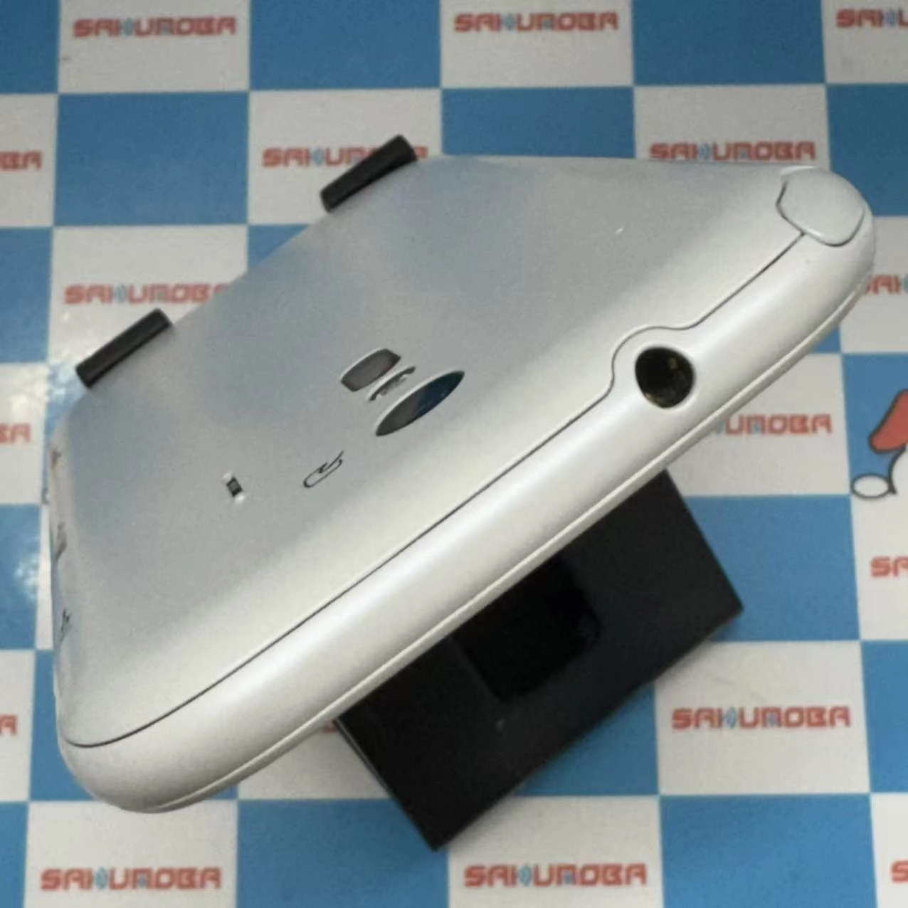 らくらくスマートフォン F-42A 3GB/32GB ホワイト SIMロック解除済 docomo