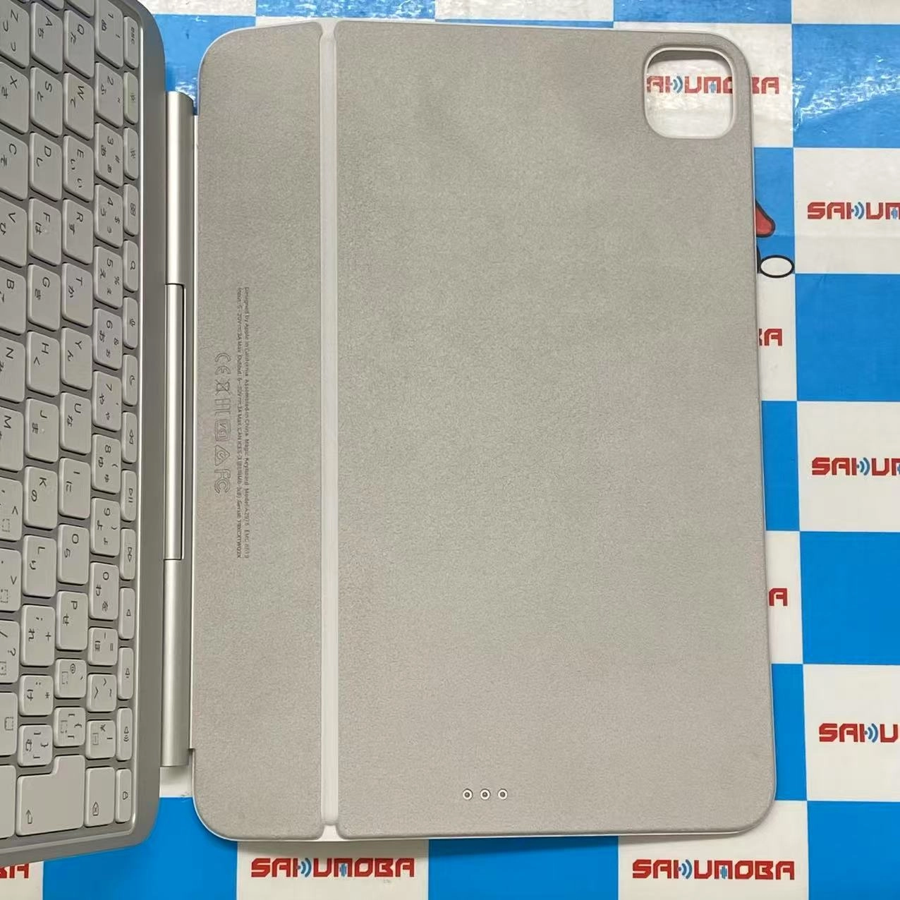 Apple Magic Keyboard iPad Pro 11インチ(第5世代)用 ホワイト MWR03J/A 新品同様