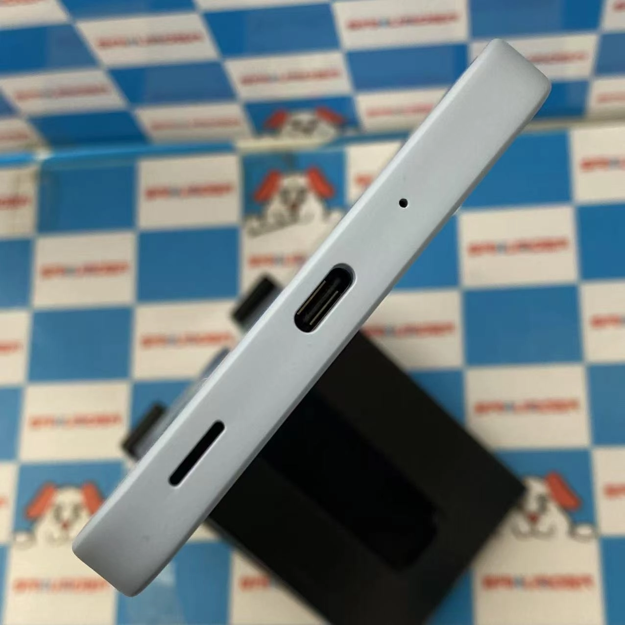 AQUOS wish4 4GB/64GB ブルー SH-52E docomo版SIMフリー 極美品