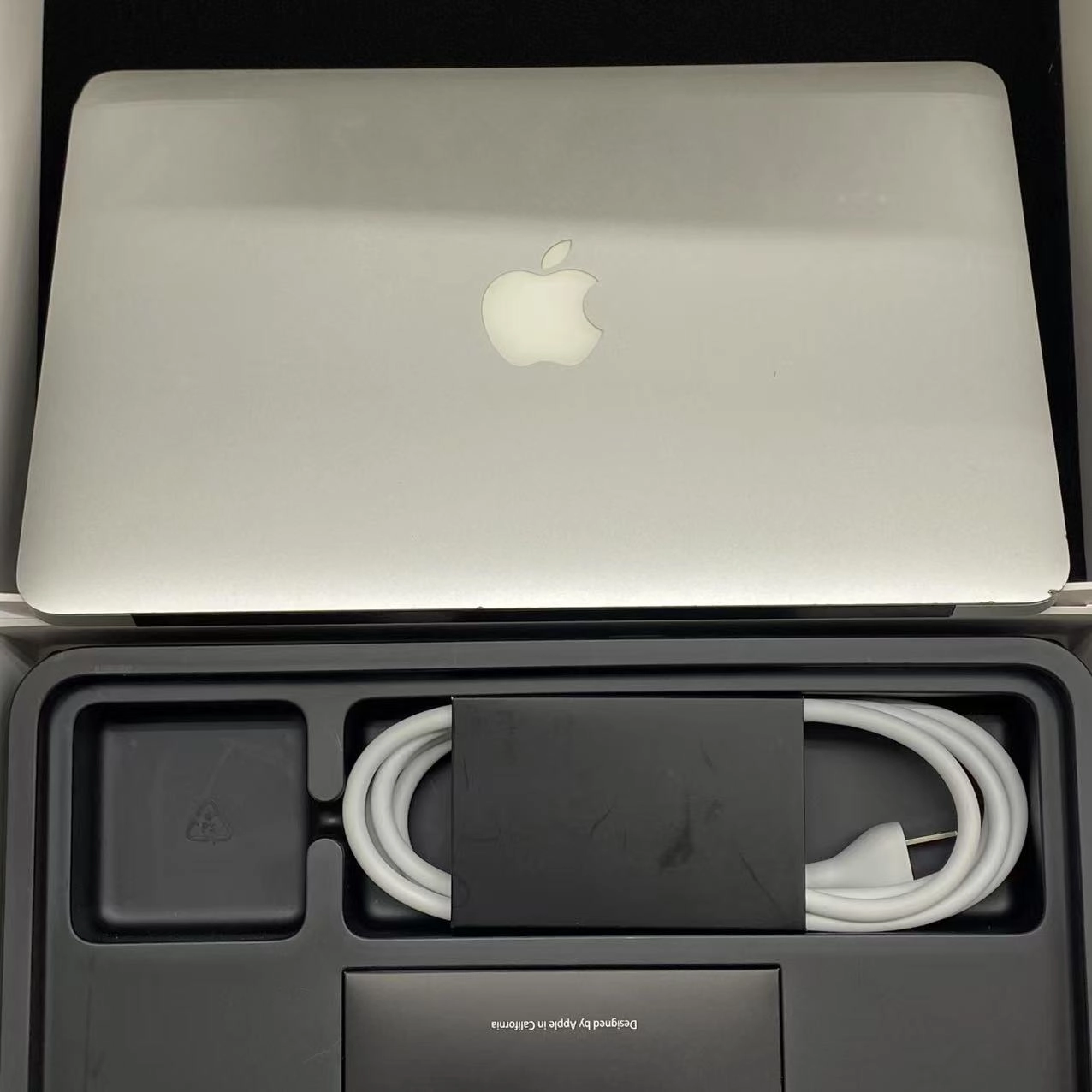 MacBook Air 11インチ Early2015 Corei5 4GB/128GB シルバー MJVM2J/A