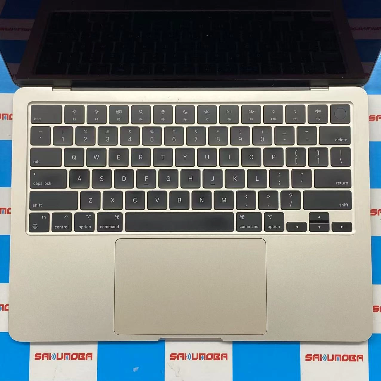 MacBook Air 13インチ Apple M2 2022年 8CPU 8GPU 8GB/256GB USキーボード MLY13J/A スターライト