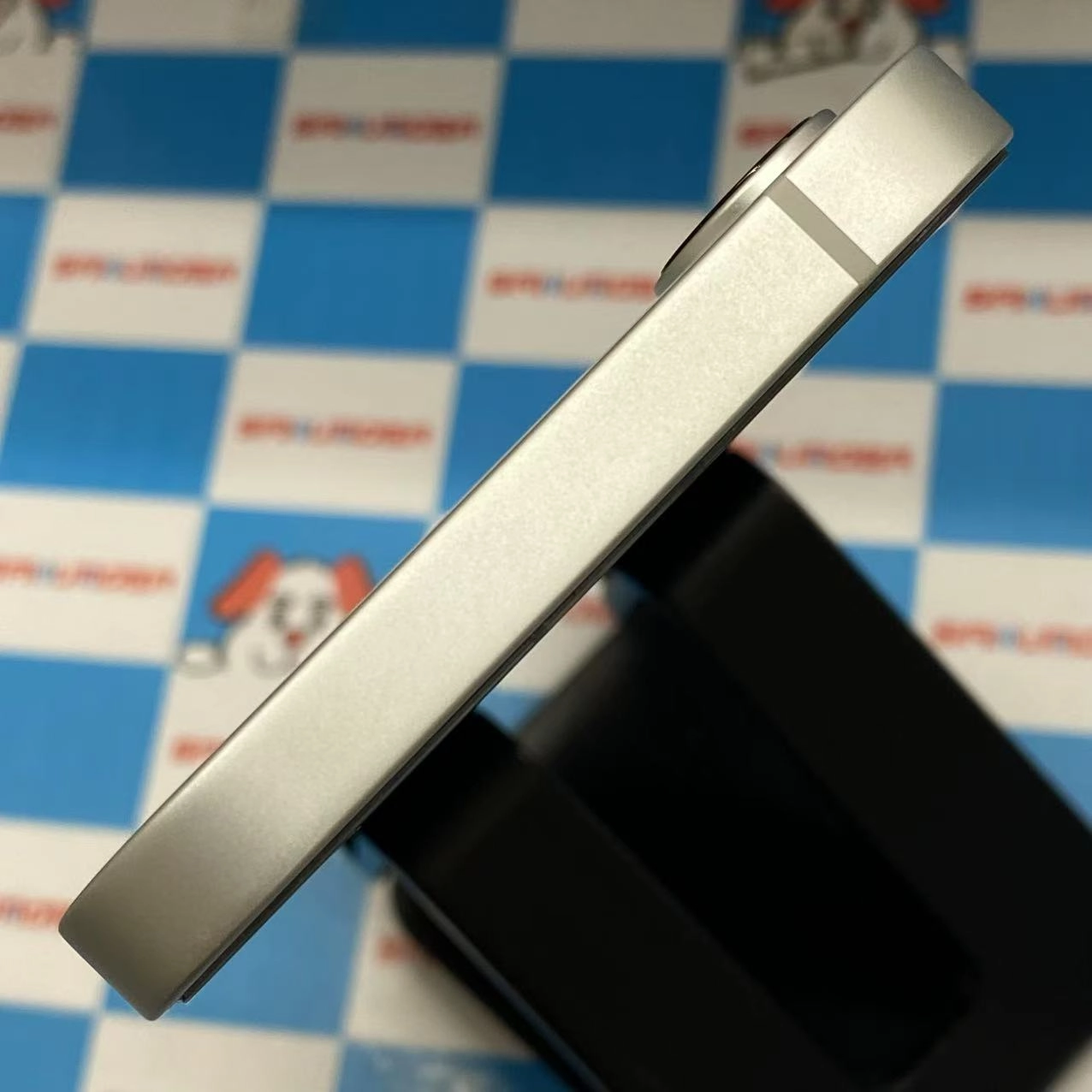 iPhone 16e 128GB ホワイト MD1R4J/A SoftBank版SIMフリー新品同様