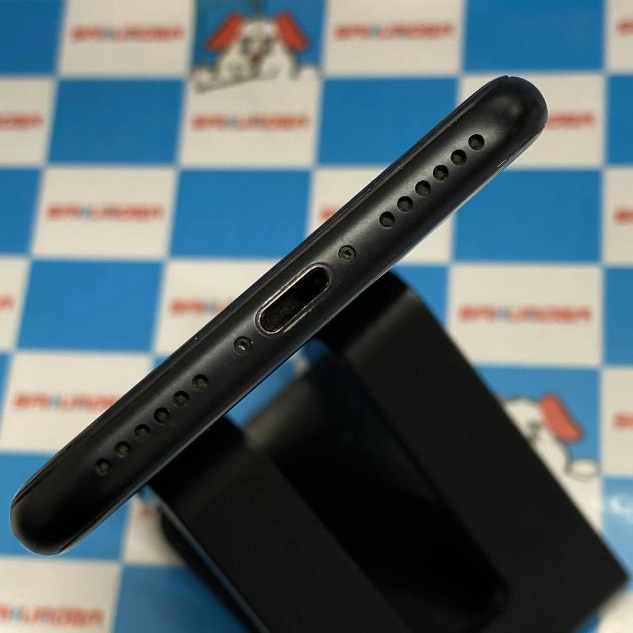 iPhoneSE 第2世代 128GB ブラック MHGT3J/A SoftBank版SIMフリー ジャンク品