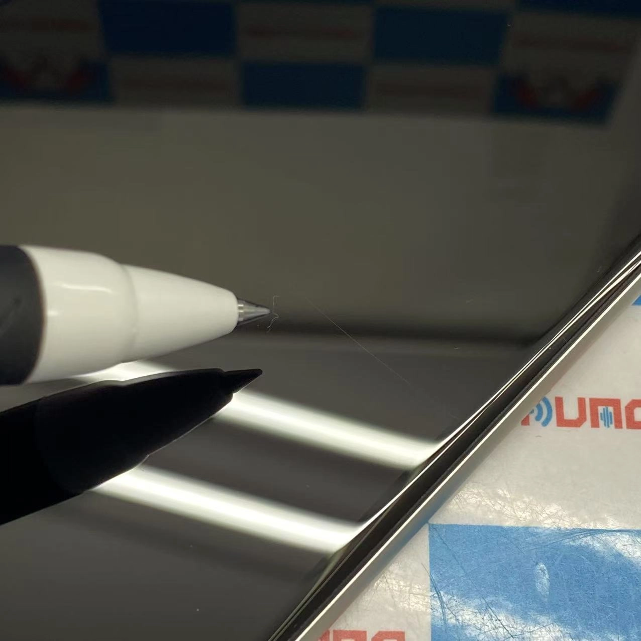 iPhoneSE 第3世代 64GB スターライト MMYD3J/A AU版SIMフリー 美品