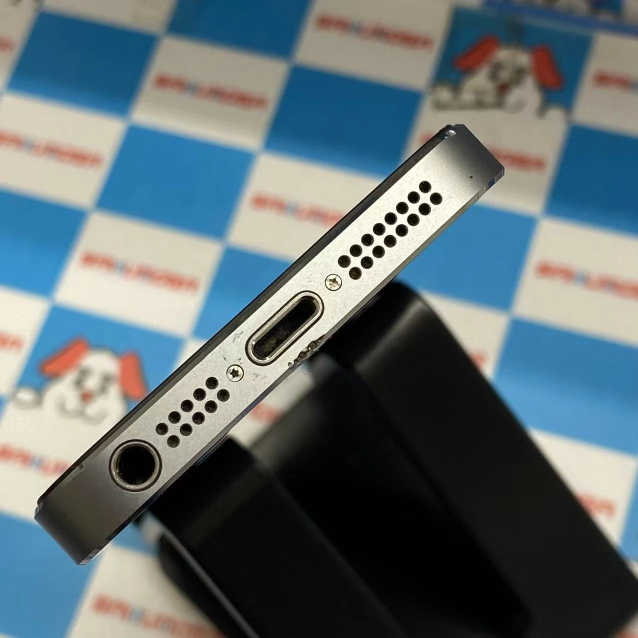 iPhone5s 16GB スペースグレイ ME332J/A au 訳あり品