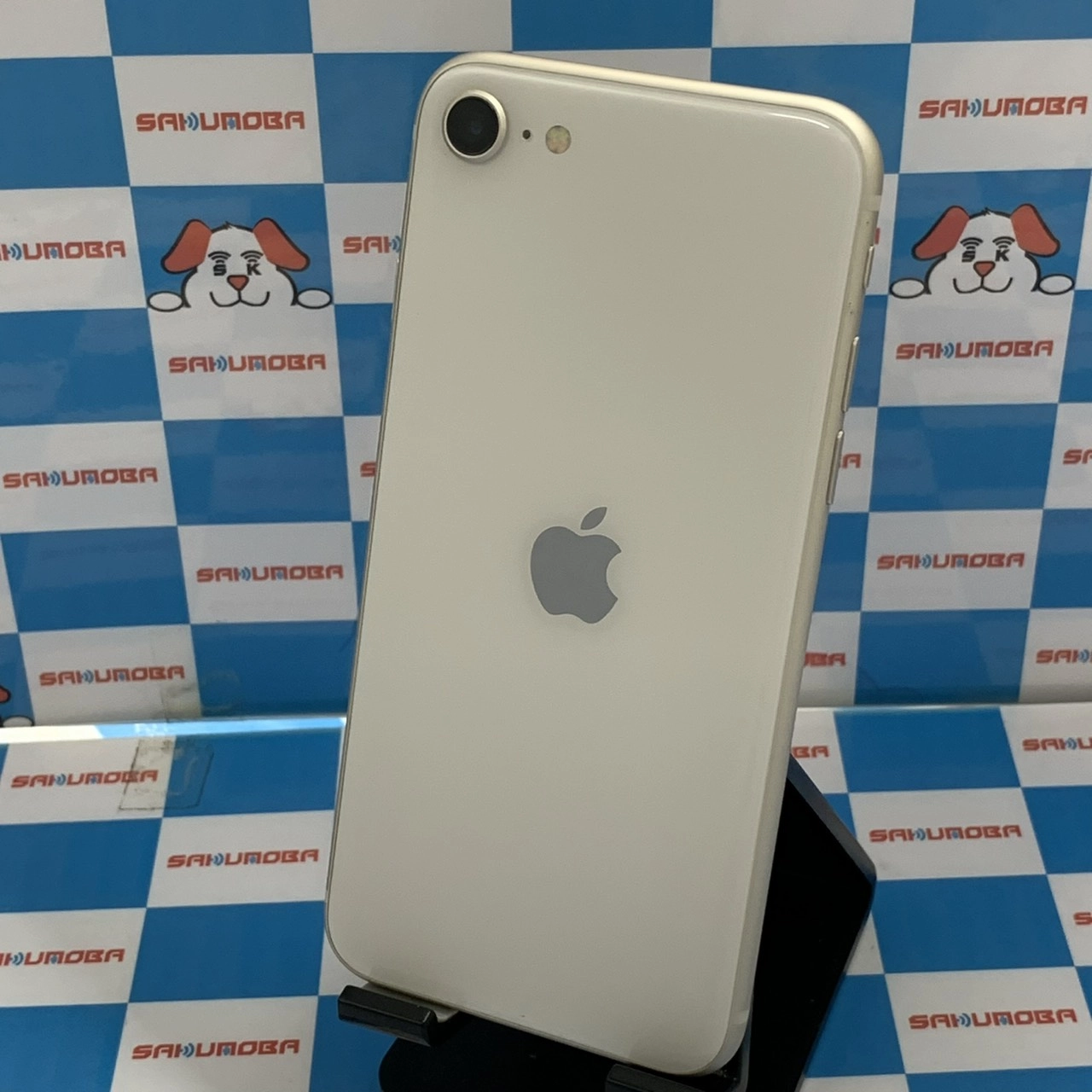 iPhoneSE 第3世代 64GB スターライト MMYD3J/A docomo版SIMフリー 極美品