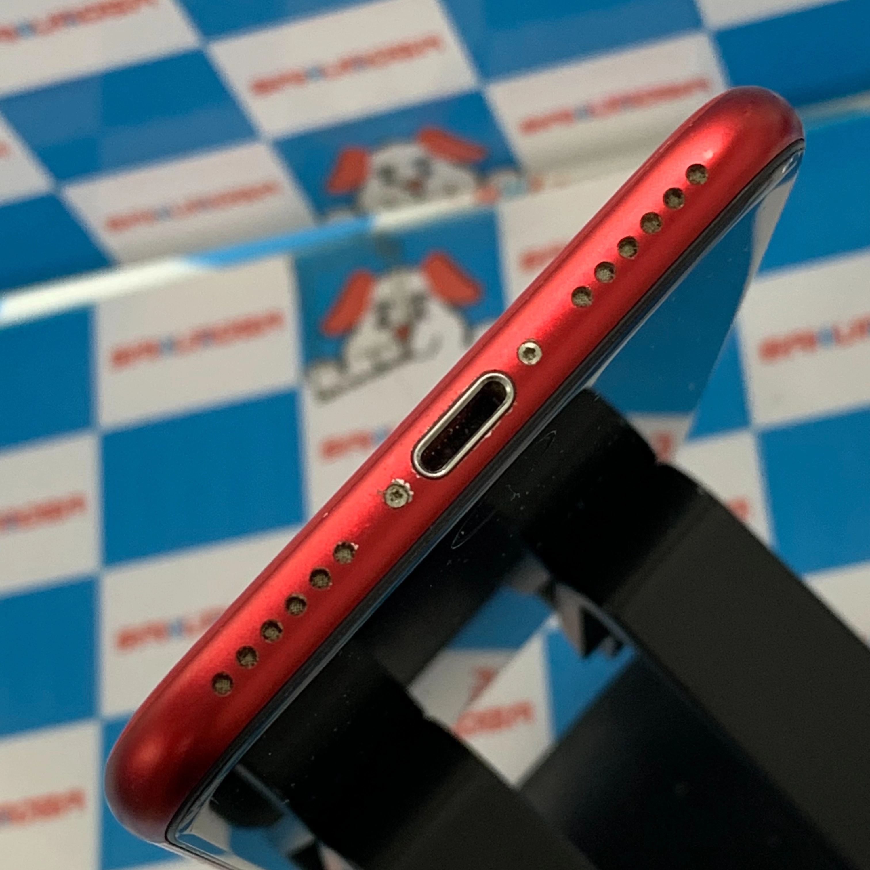 iPhoneSE 第2世代 256GB Product Red MHGY3J/A docomo版SIMフリー