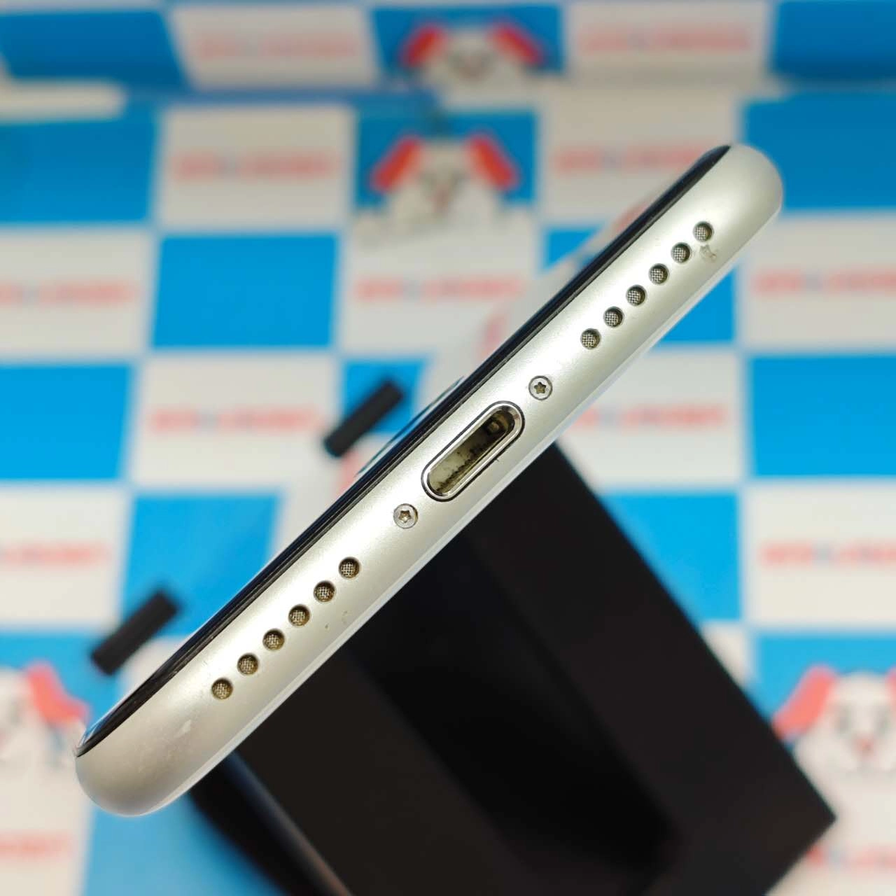 iPhoneSE 第2世代 64GB ホワイト MX9T2J/A AU版SIMフリージャンク品 au