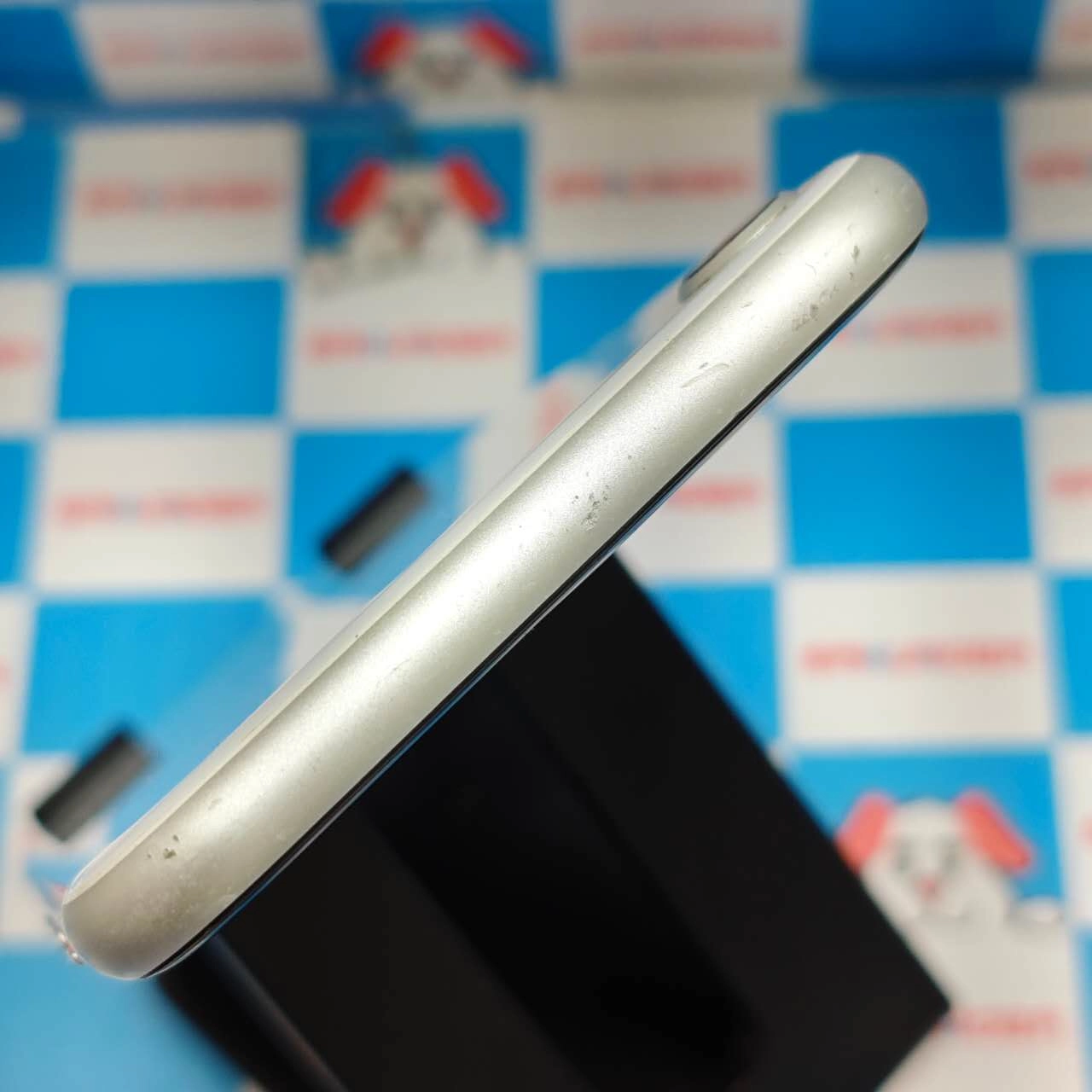 iPhoneSE 第2世代 64GB ホワイト MX9T2J/A AU版SIMフリージャンク品 au