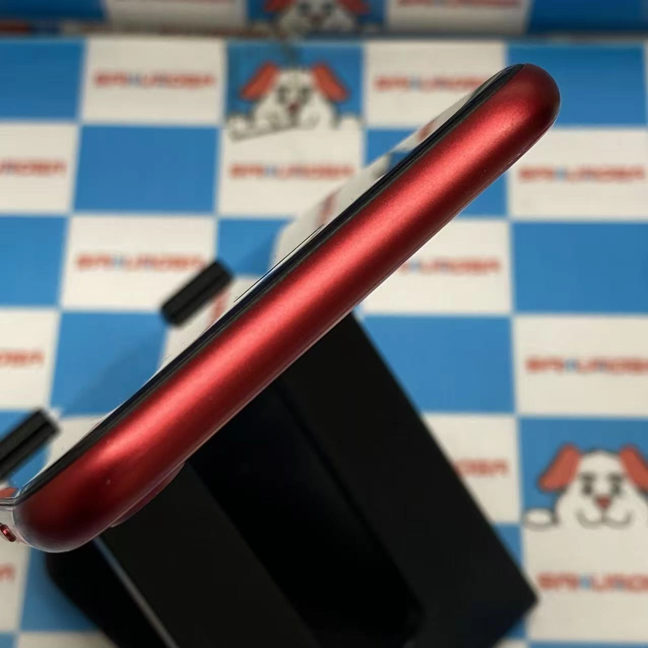 iPhoneSE 第2世代 64GB Product Red MHGR3J/A docomo版SIMフリー ジャンク品