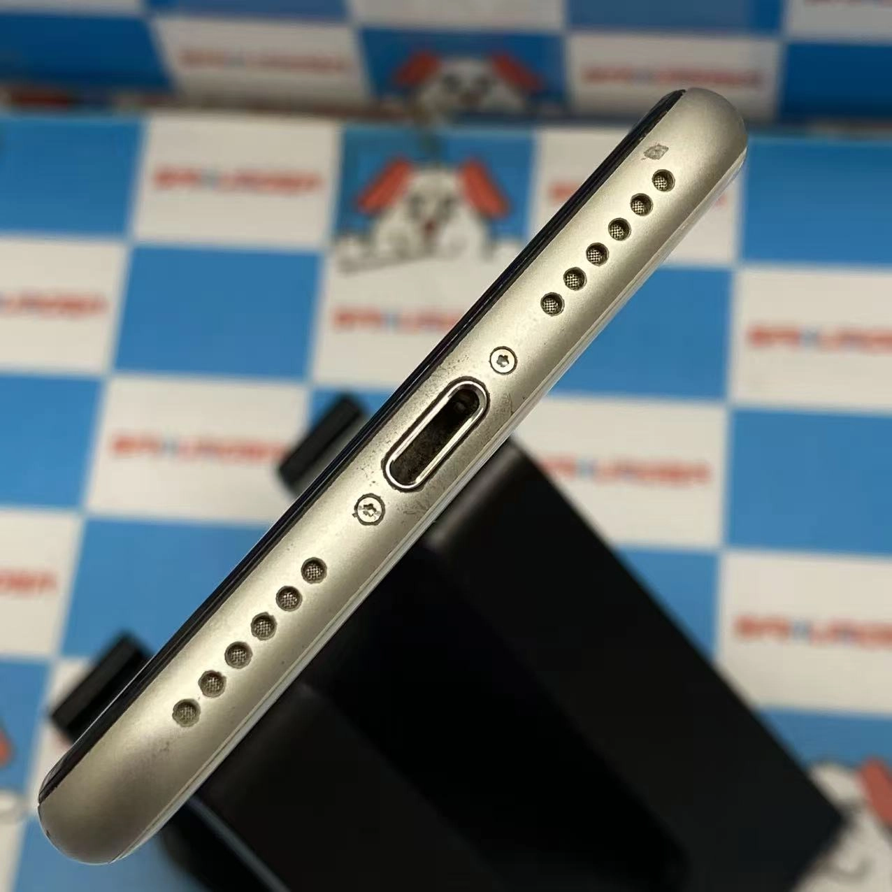 iPhoneSE 第3世代 128GB スターライト MMYG3J/A SoftBank版SIMフリー