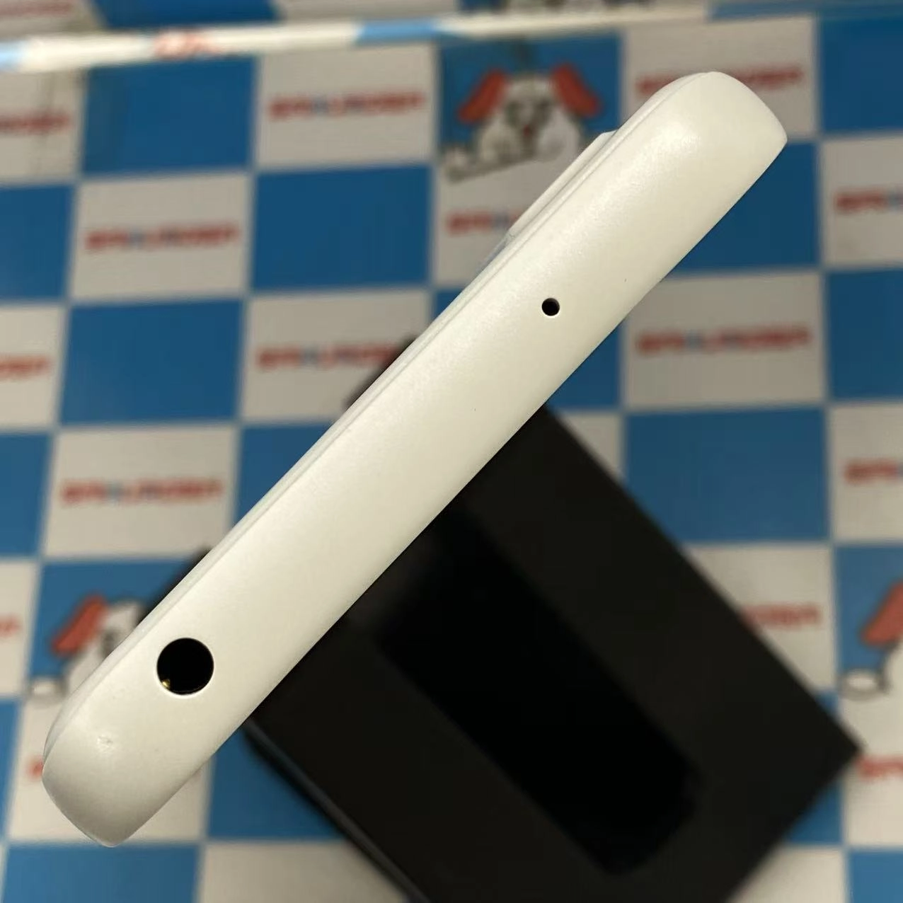 arrows We 64GB ホワイト FCG01 UQmobile版SIMフリー 美品