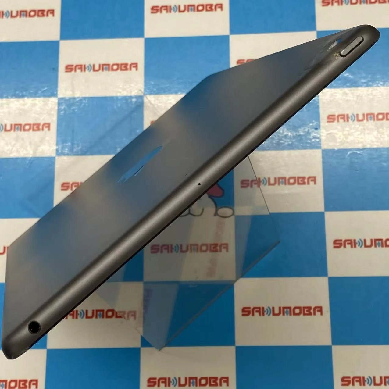 iPad 第8世代 Wi-Fiモデル 32GB スペースグレイ MYL92J/A 訳あり品