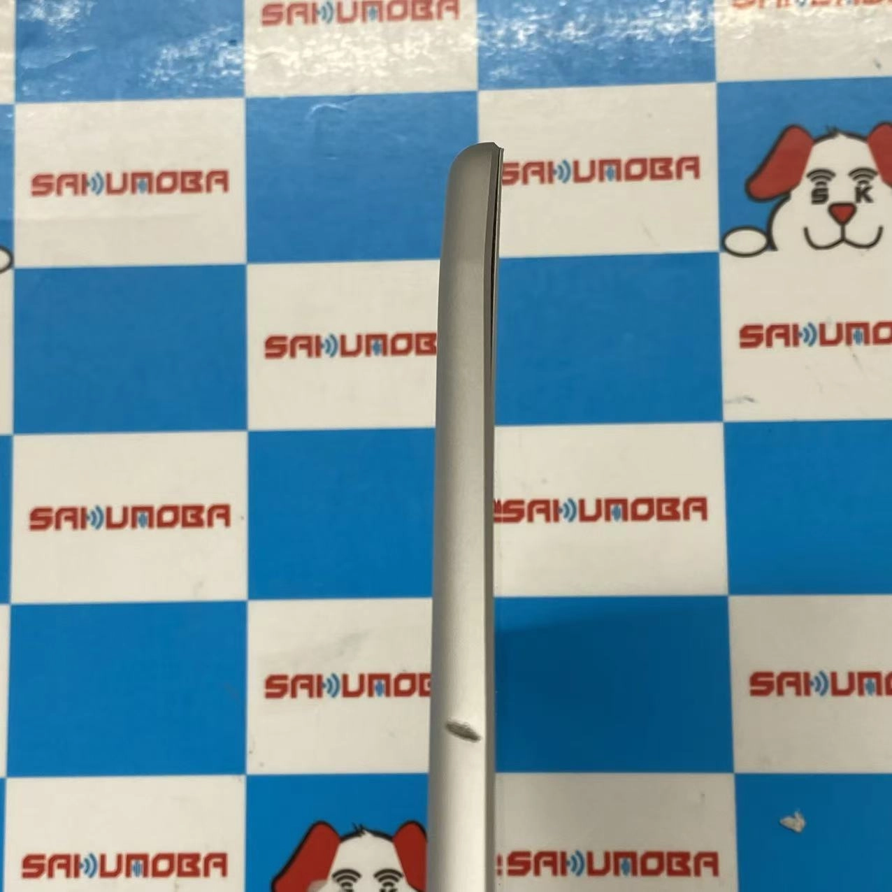 iPad 第7世代 Wi-Fiモデル 32GB シルバー MW752J/A