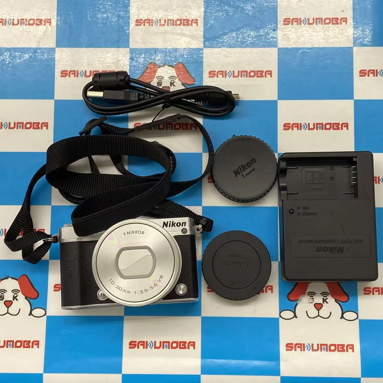 Nikon 1 J5 標準パワーズームレンズキット シルバー