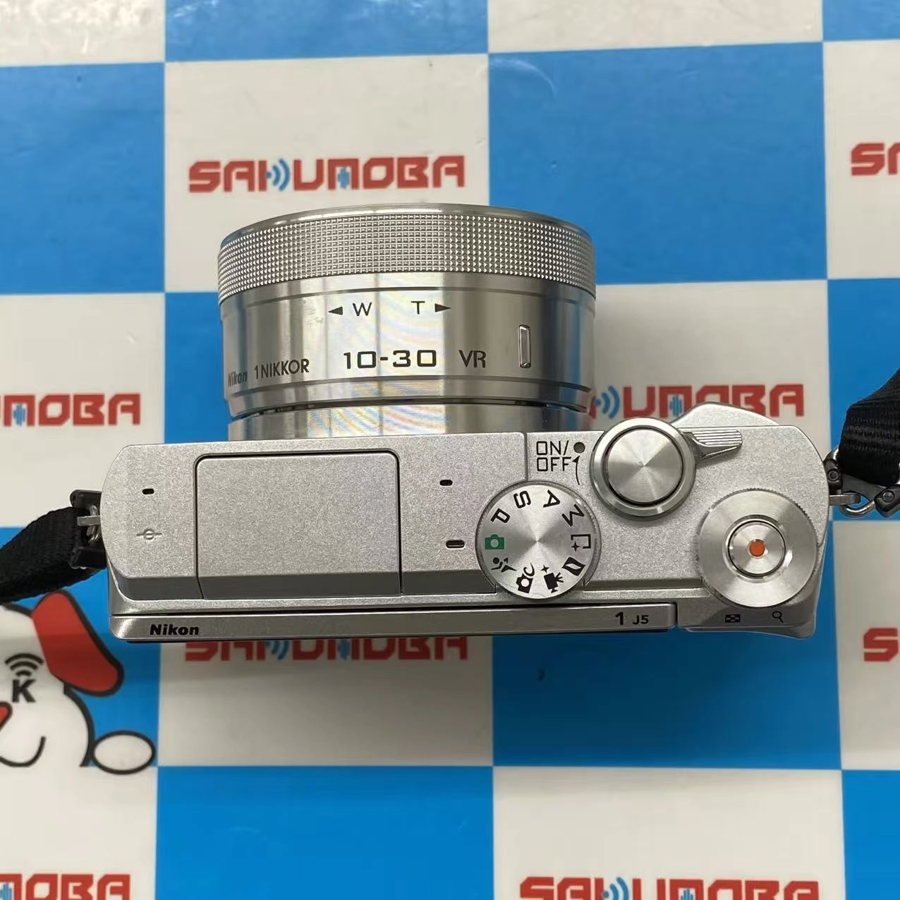 Nikon 1 J5 標準パワーズームレンズキット シルバー