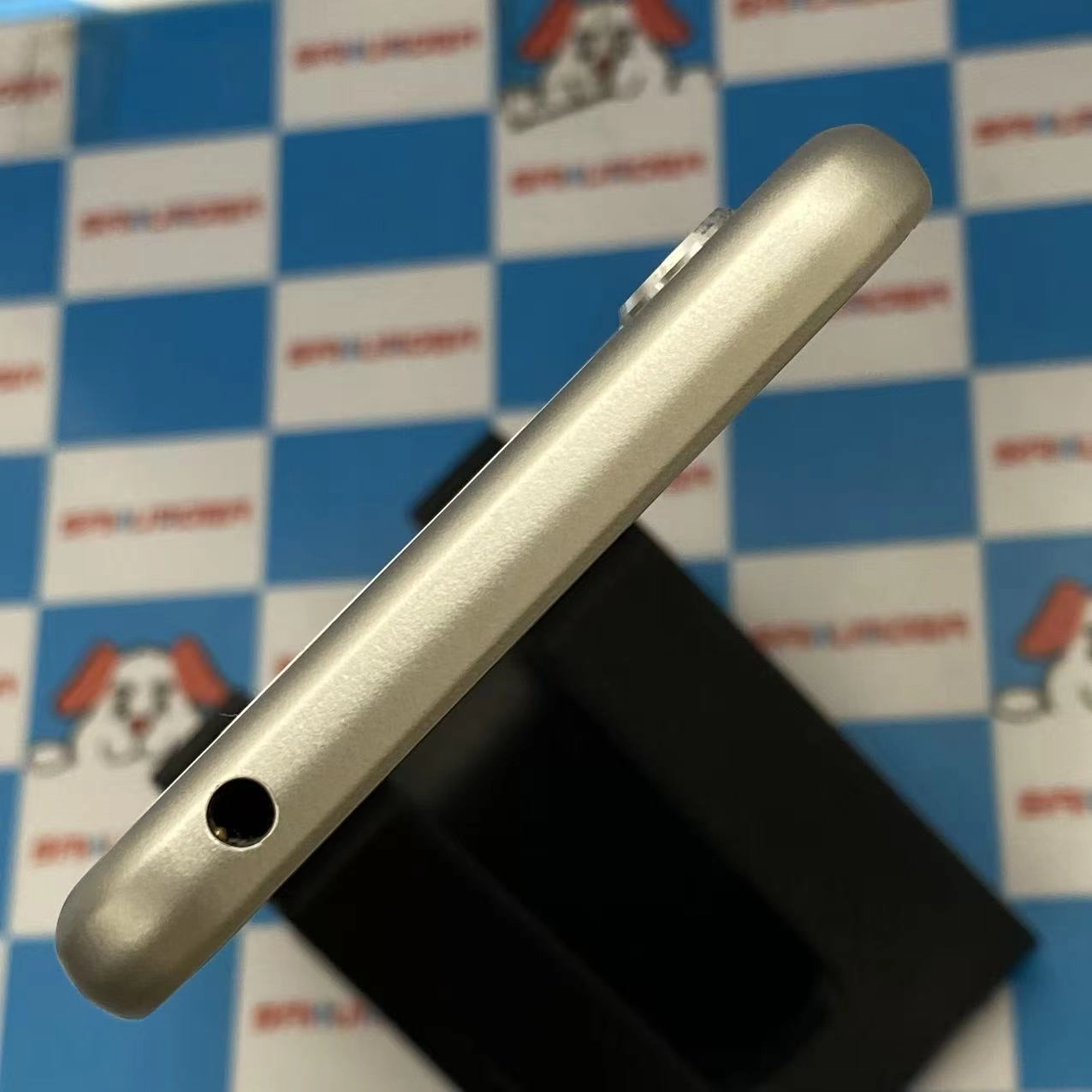 AQUOS sense2 32GB ホワイトシルバー SH-01L docomo版SIMフリー